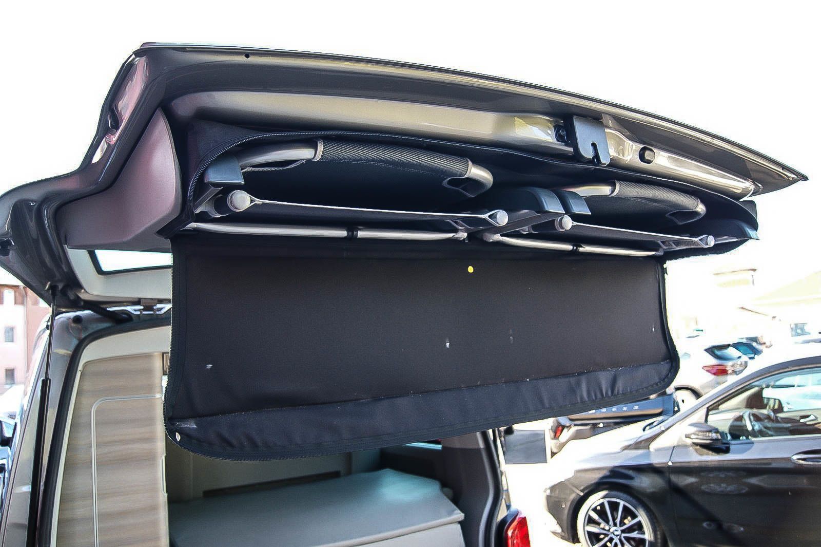 Fahrzeugabbildung Volkswagen T5 California EUROPE 4-Motion 20TDI AUFSTELLDACH