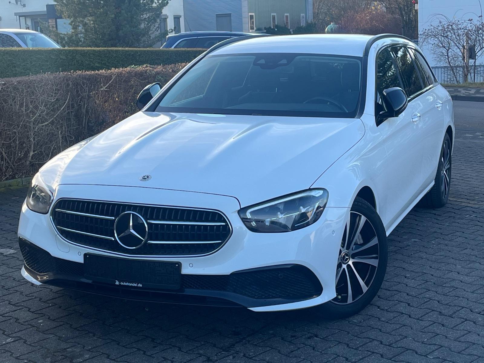 Mercedes-Benz E 300de Avantgarde Night AHK Head Up  Distronic