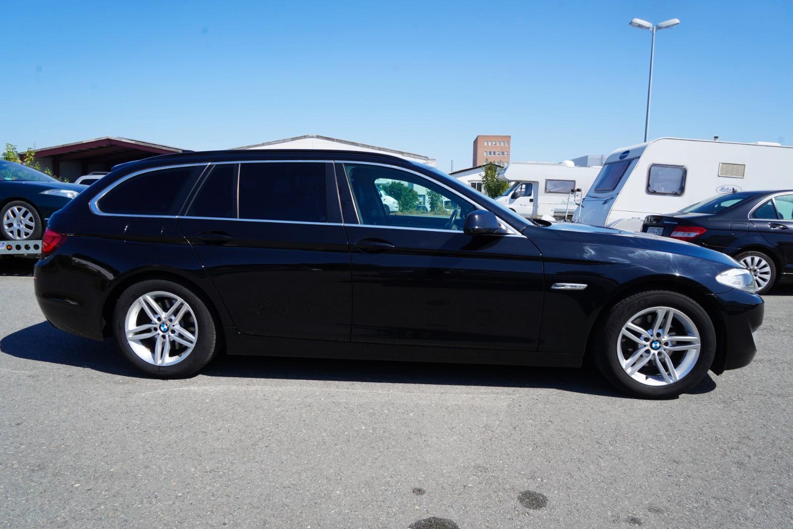 BMW 520d F11 Touring Bi-Xenon*Navi*Temp*AHK*