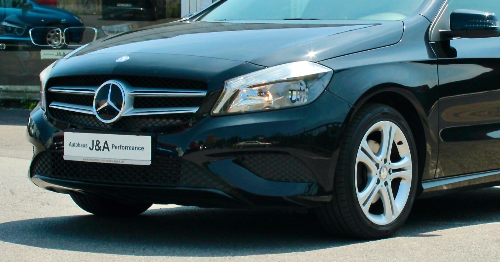 Mercedes-Benz A 180 A -Klasse A 180 BlueEfficiency/LEDER/NAVI