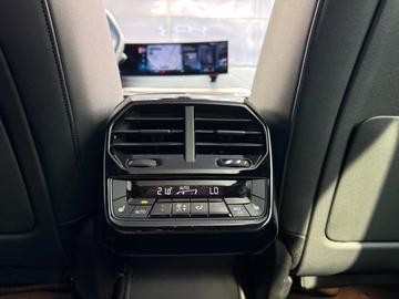 صورة مصغرة 25 لـ 2021 BMW IX