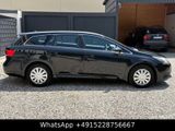 Toyota Avensis Kombi Europe - Toyota Avensis: Schwarz
