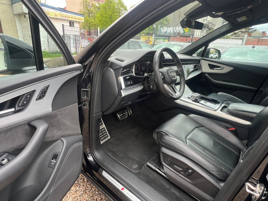 Audi Q7 50 TDI Quattro 3x S line*Pano*7.Sitzer*Matrix