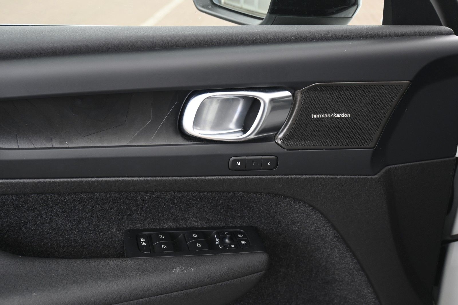 Fahrzeugabbildung Volvo C40 Ultimate BEV Single Motor H/K*AHK*PANO*