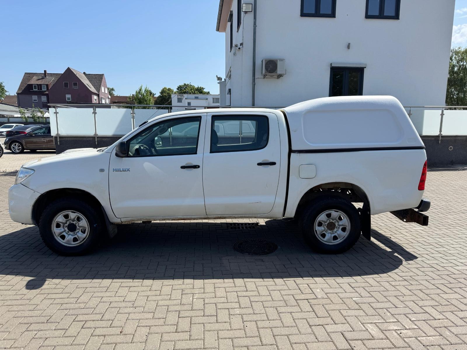 Toyota Hilux Double Cab 4x4/AC/