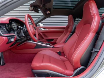 Porsche 992 - 5
