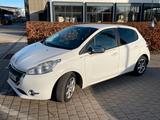 Peugeot 208 1.6 Style e-HDi FAP 92 Stop&Start Style - Peugeot 208 von privat