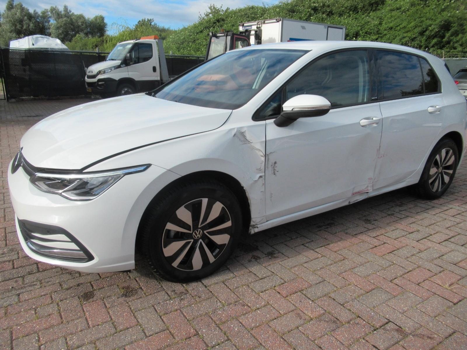 Volkswagen Golf VIII Lim. Move eTSI *AHK*KAMERA*LMR*