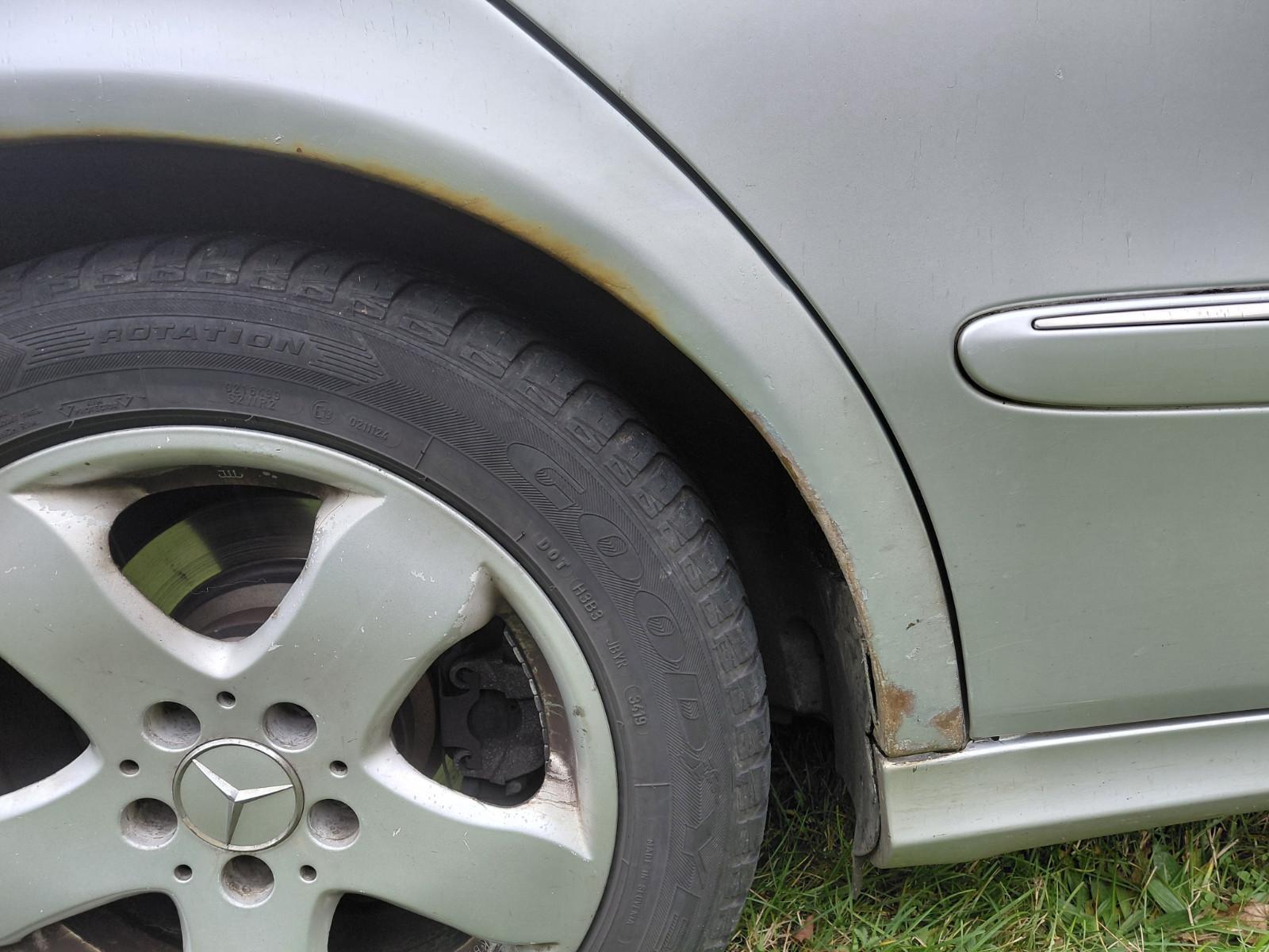 Mercedes-Benz 220 2006 — photo 11