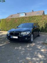 BMW 118d Automatik LED Navi HiFi M-Lenkrad TÜV neu