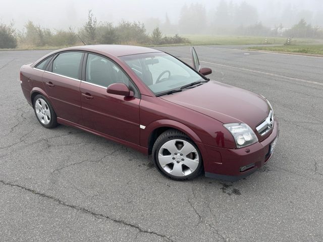 Opel Vectra GTS 2.2 DTI