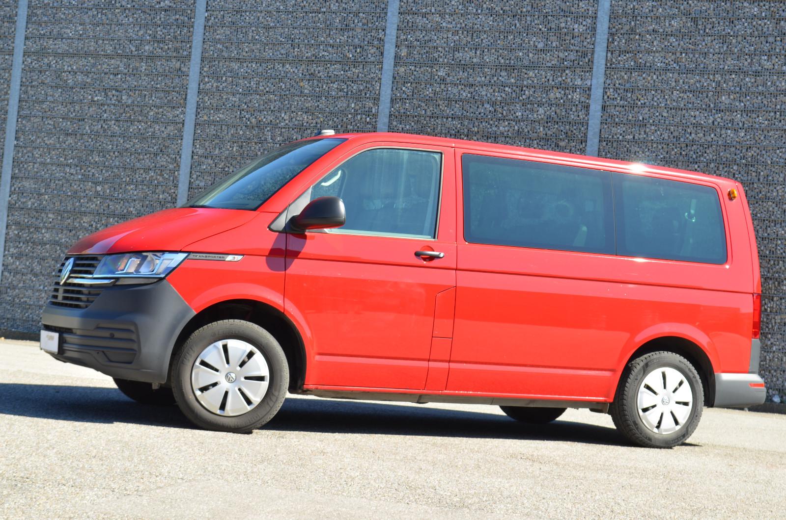 Volkswagen T6.1 Transporter Kombi FWD*9SITZER*PDC*STANDHEIZ