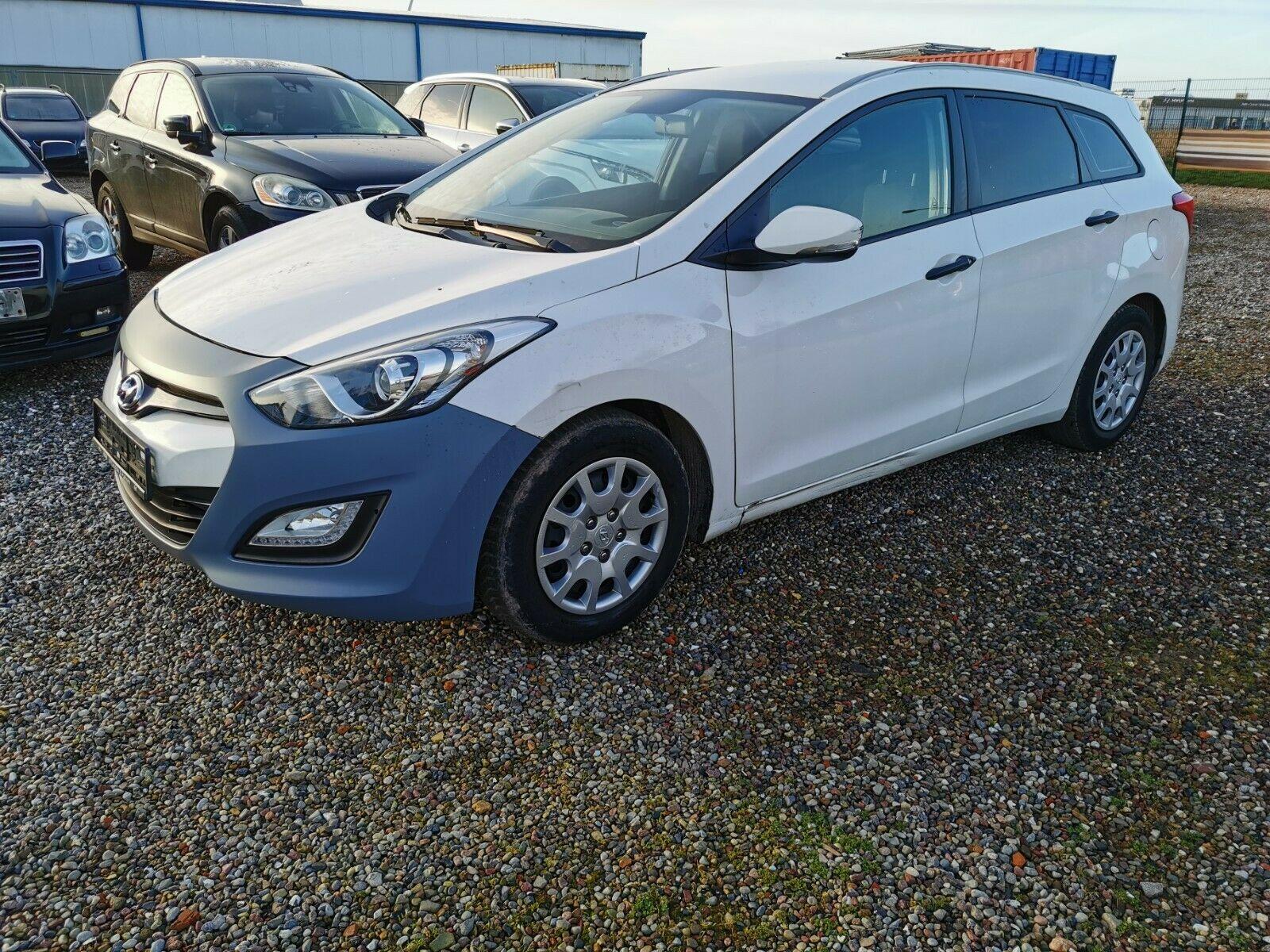 Hyundai i30 cw 1,4L,Navi,Kamera,aus 1 Hand