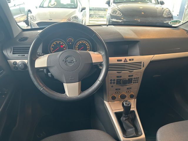 Fahrzeugabbildung Opel Astra H Caravan Innovation AHK