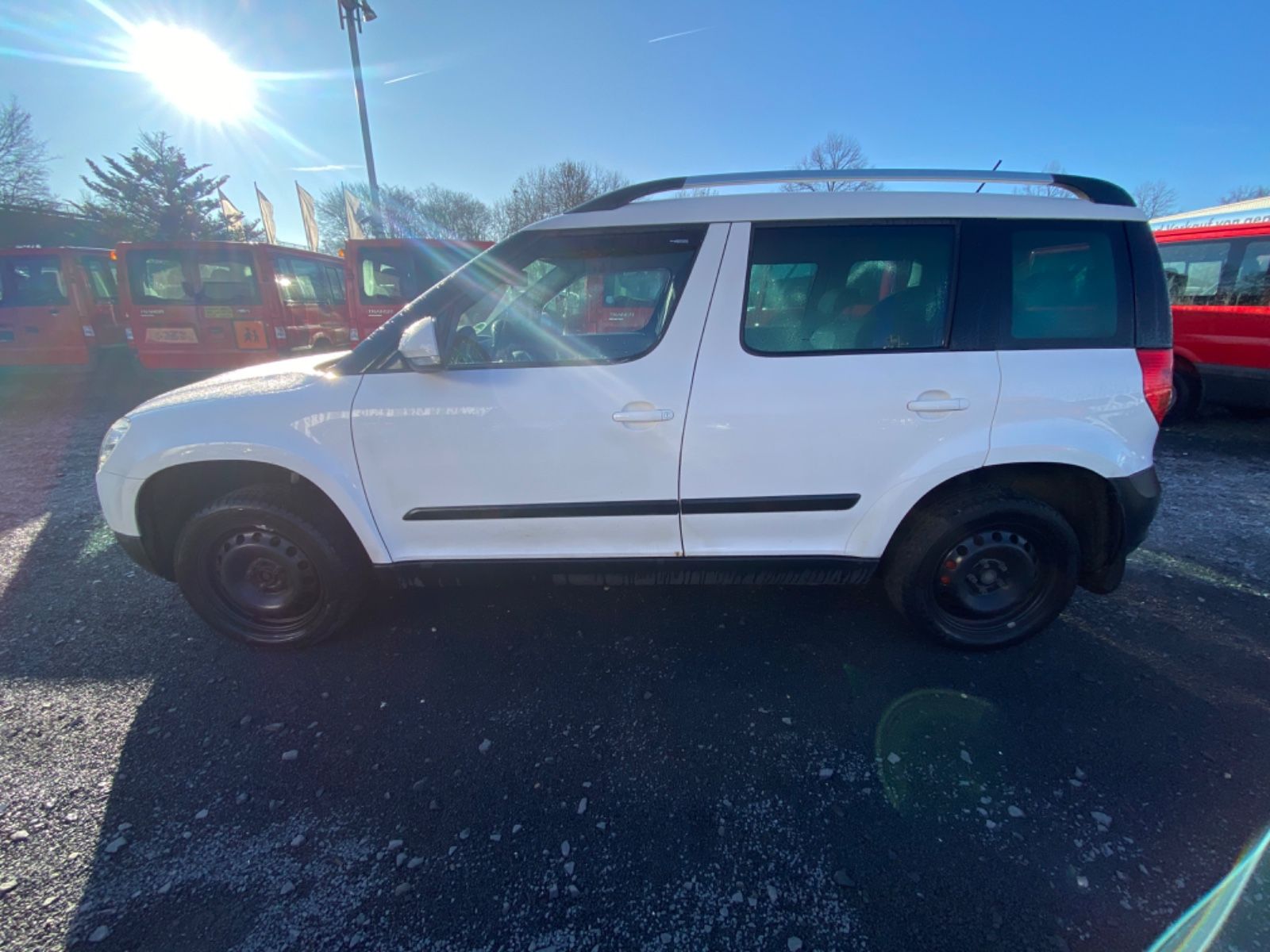 Fahrzeugabbildung SKODA Yeti 1,2TSi *DSG* Export / Händler