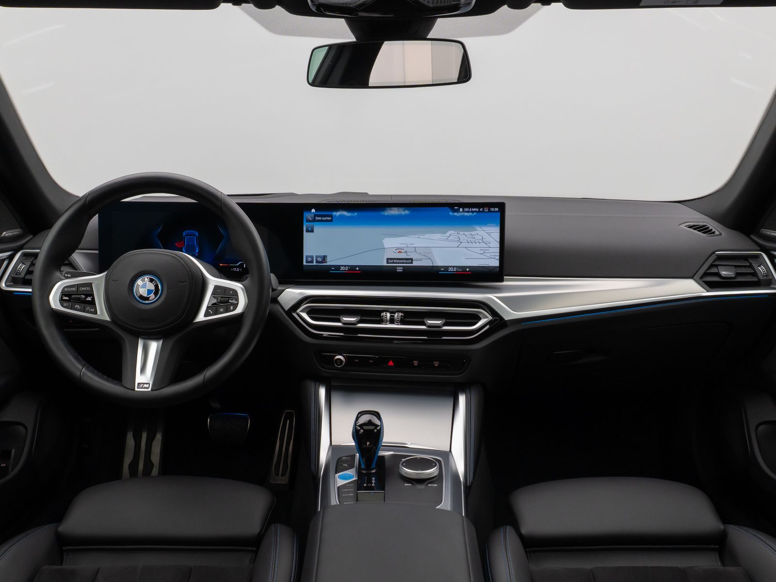 Fahrzeugabbildung BMW i4 eD40 M Sport Gran Coupè Kamera Glasdach HUD