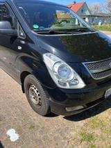Hyundai H-1 Starex - Hyundai H-1 Starex: 8 Sitzer