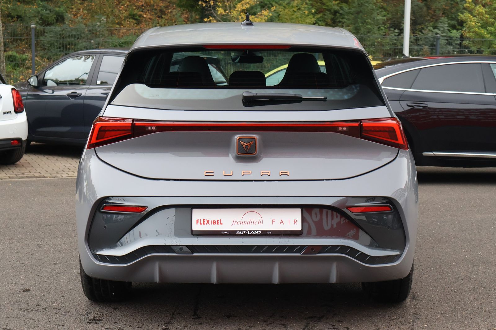 Cupra Born 170 kW LED Android Apple Sitzheizung PDC imagem 3