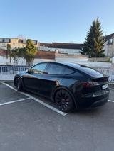 Tesla Model Y Performance  - Tesla Model Y in Leverkusen
