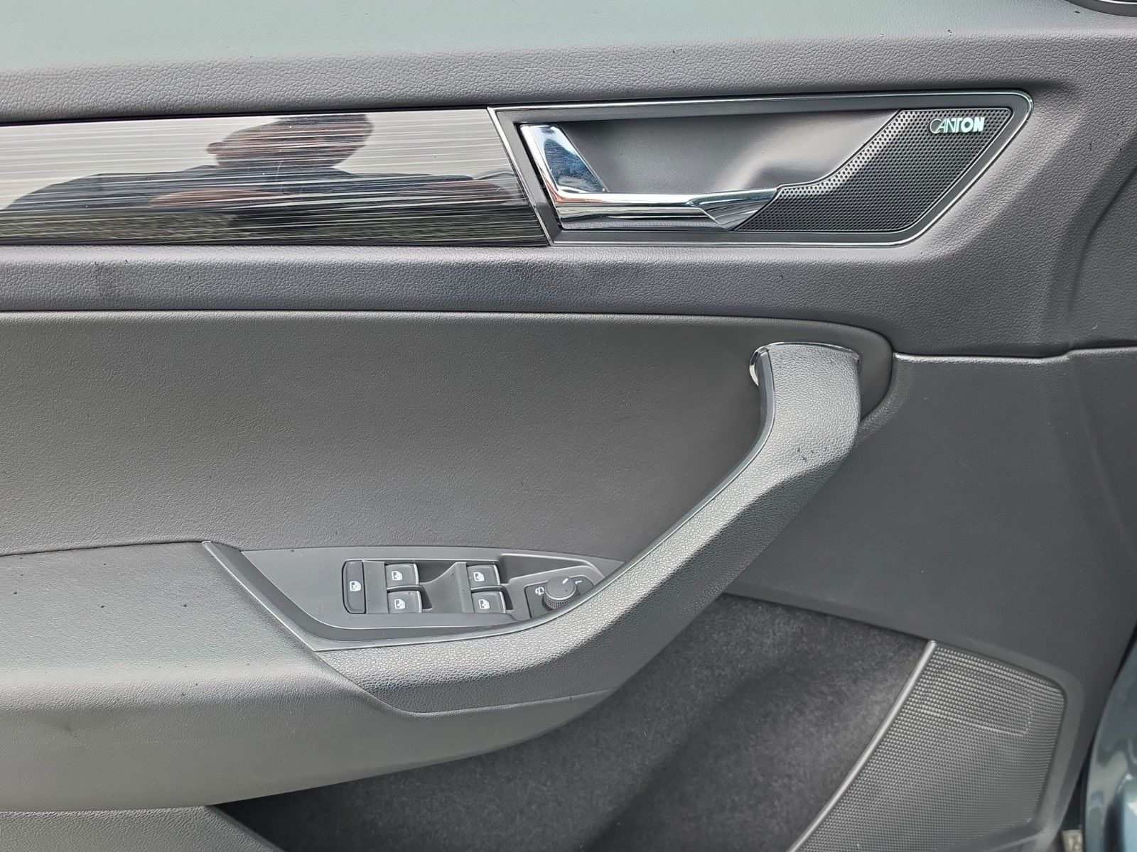 Fahrzeugabbildung SKODA Kodiaq Style 4x4 LED AHK CARPLAYER