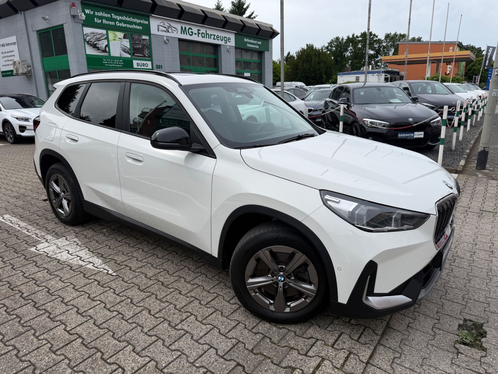 Fahrzeugabbildung BMW X1 23 d xDrive PANO TOTWINKEL KAMERA LEDER LED
