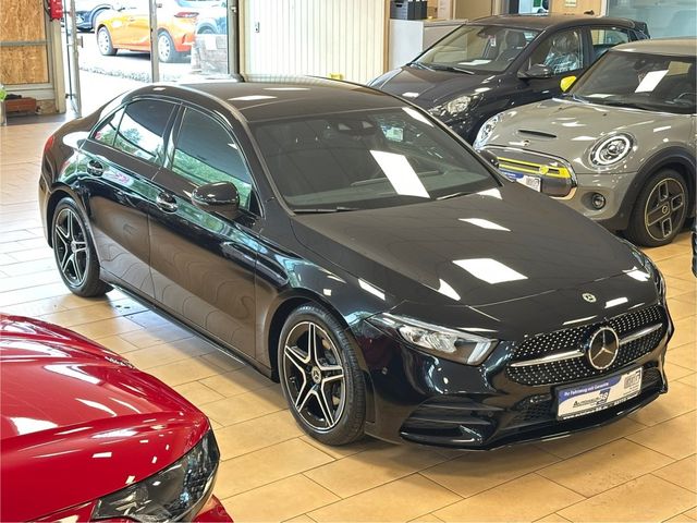 Mercedes-Benz A 200 AMG-Line Distr+ Pano LED Widescreen R.Cam