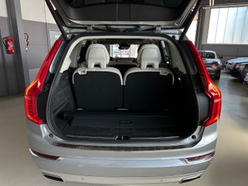 Volvo XC90 - 11
