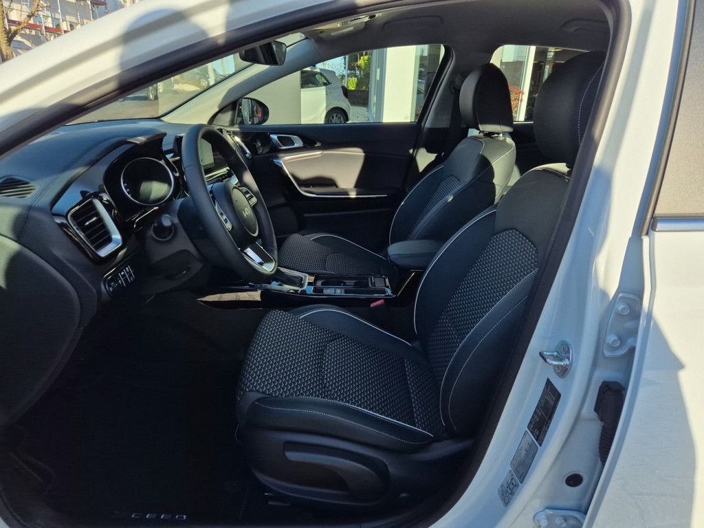 Fahrzeugabbildung Kia XCeed 1.6 T-GDI Vision Komf+ Paket