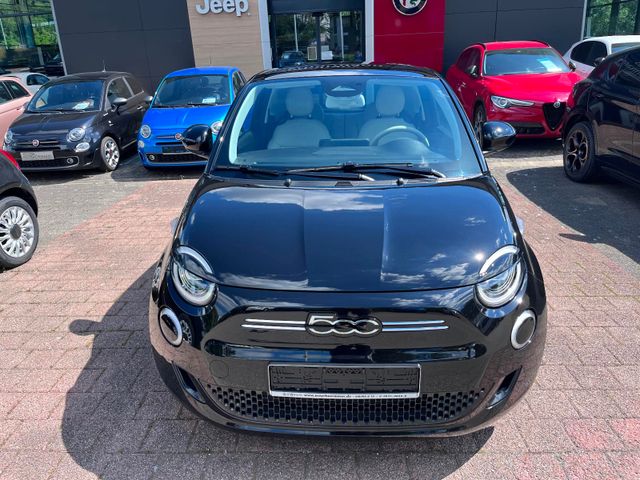 Fiat 500E La Prima
