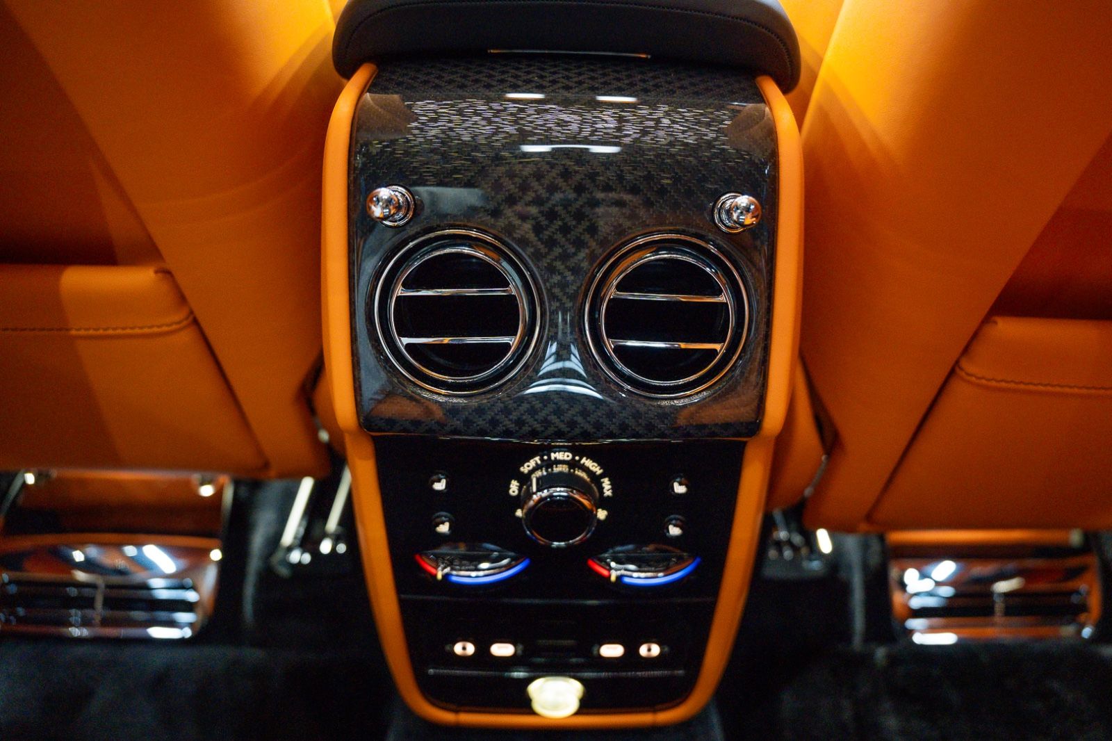 Fahrzeugabbildung Rolls-Royce Cullinan Black Badge 4Seats Starlight 2025 FULL