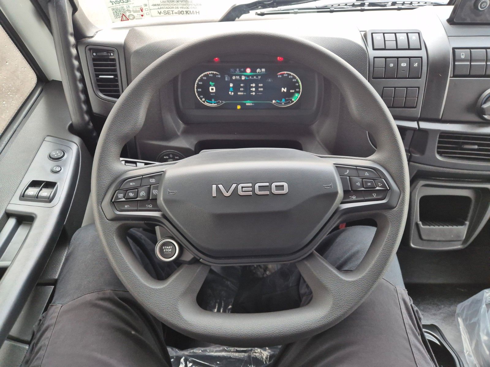 Fahrzeugabbildung Iveco Eurocargo ML140E25/P LBW 1.500kg 7.280mm