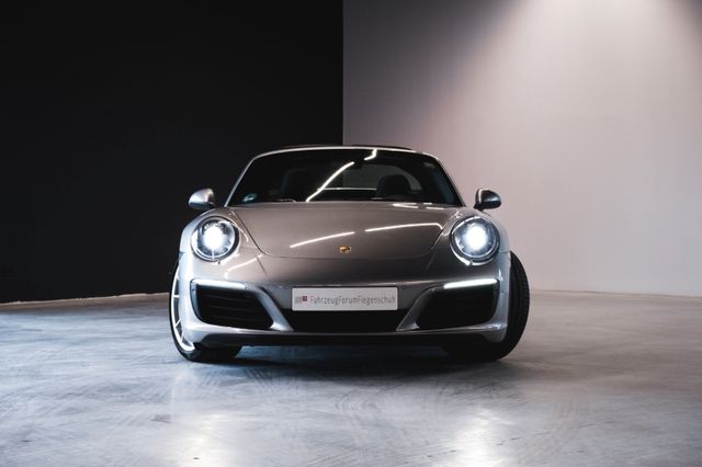 Fahrzeugabbildung Porsche 911/991.2 Targa 4 Sportabgas/SH/20 Zoll