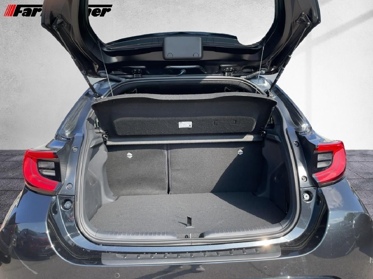 Fahrzeugabbildung Toyota Yaris 1,5l 130PS Hybrid Style