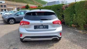 Fahrzeugabbildung Ford Focus Lim. Active