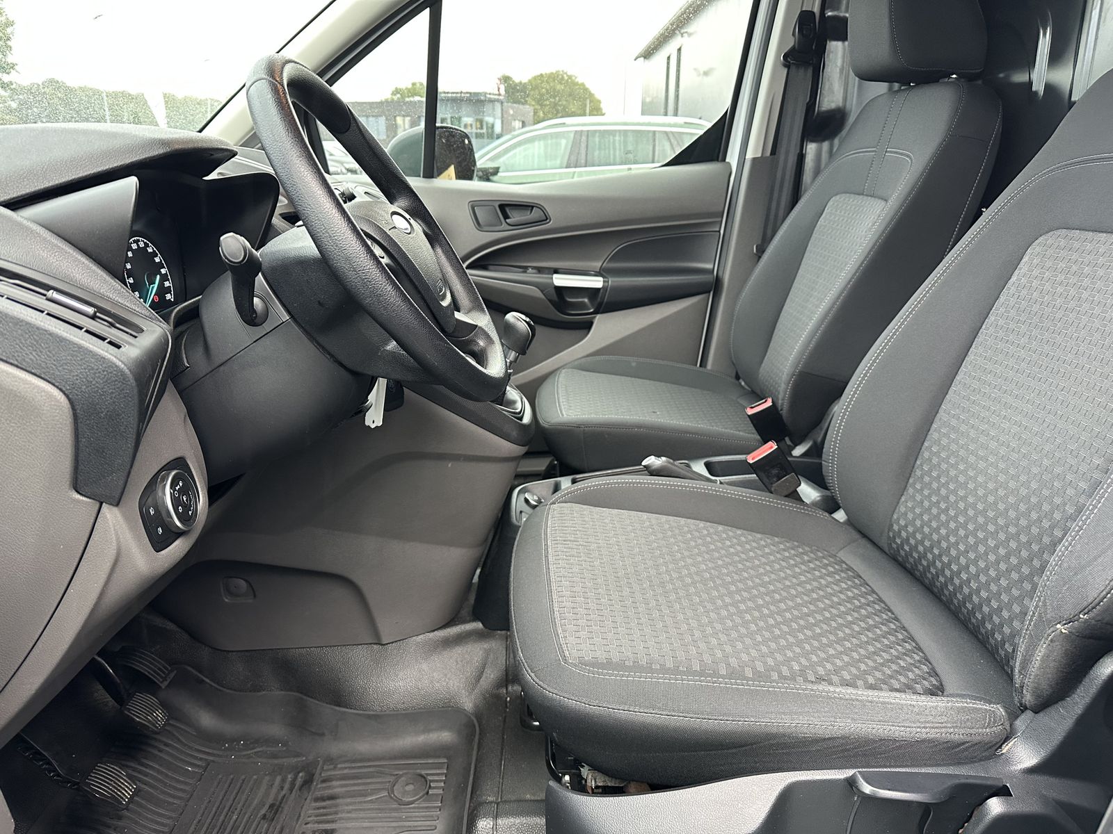 Fahrzeugabbildung Ford Transit Connect Kasten 220 L1 S&S KLIMA+BLUETOOT