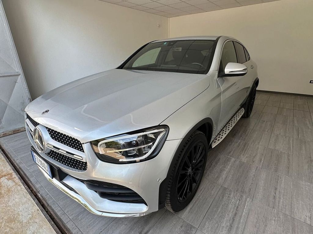 Image of Mercedes-Benz GLC 300