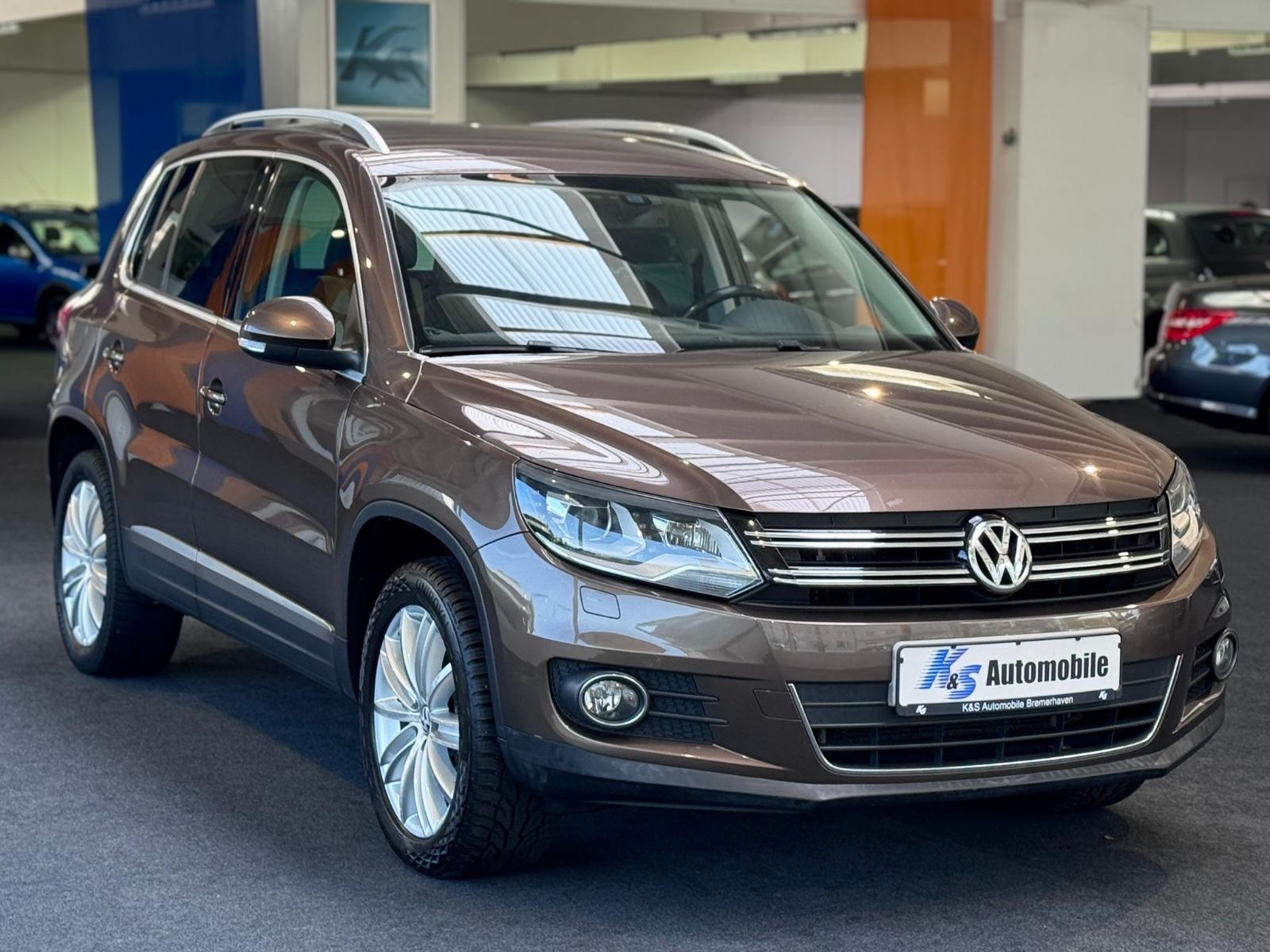 Volkswagen Tiguan 2.0 TSI 4Motion*DSG*AHK SCHW*LED*PDC*ALCA
