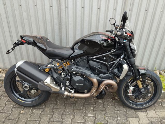 Ducati Monster 1200 R