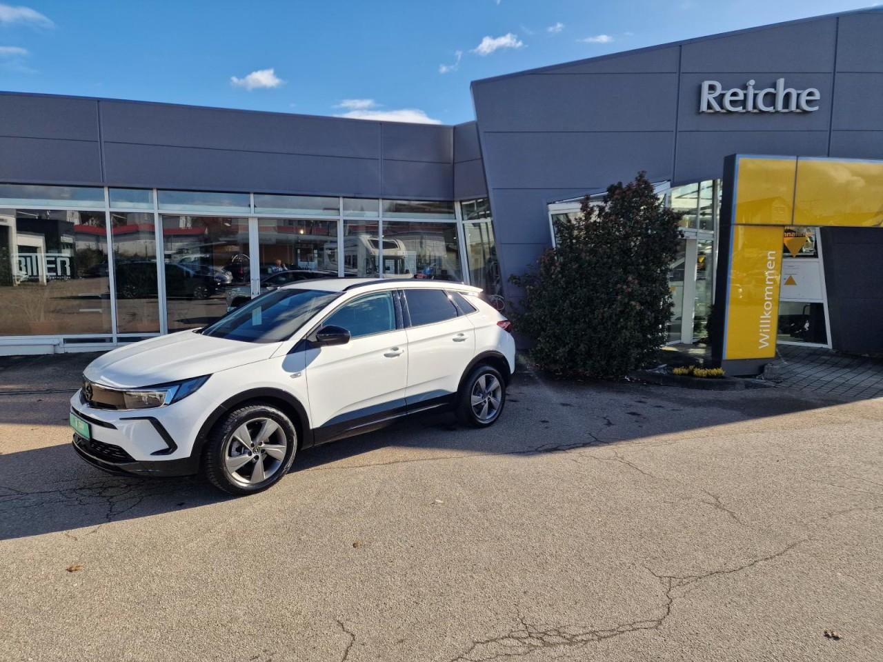 Opel Grandland GS 1,2 AT+NAV+MATRIX+SHZ+ACC+RFK+APA