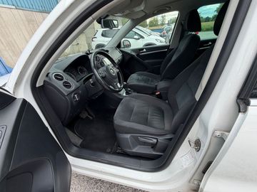 Volkswagen Tiguan - 11