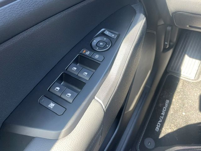 Fahrzeugabbildung Kia Sportage Vision Kamera Verkehrszeichenerk LED