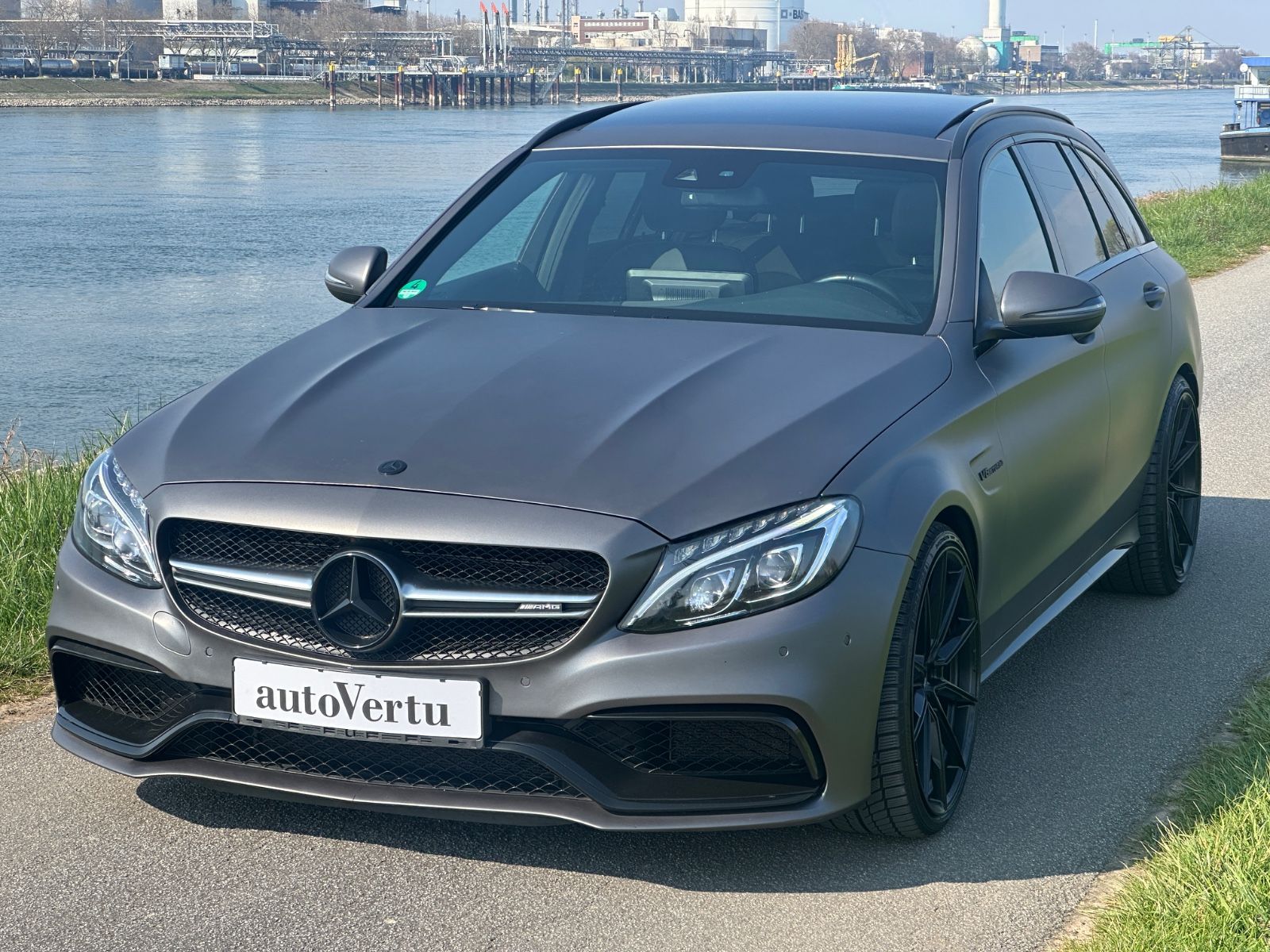 MERCEDES-BENZ C 63 AMG