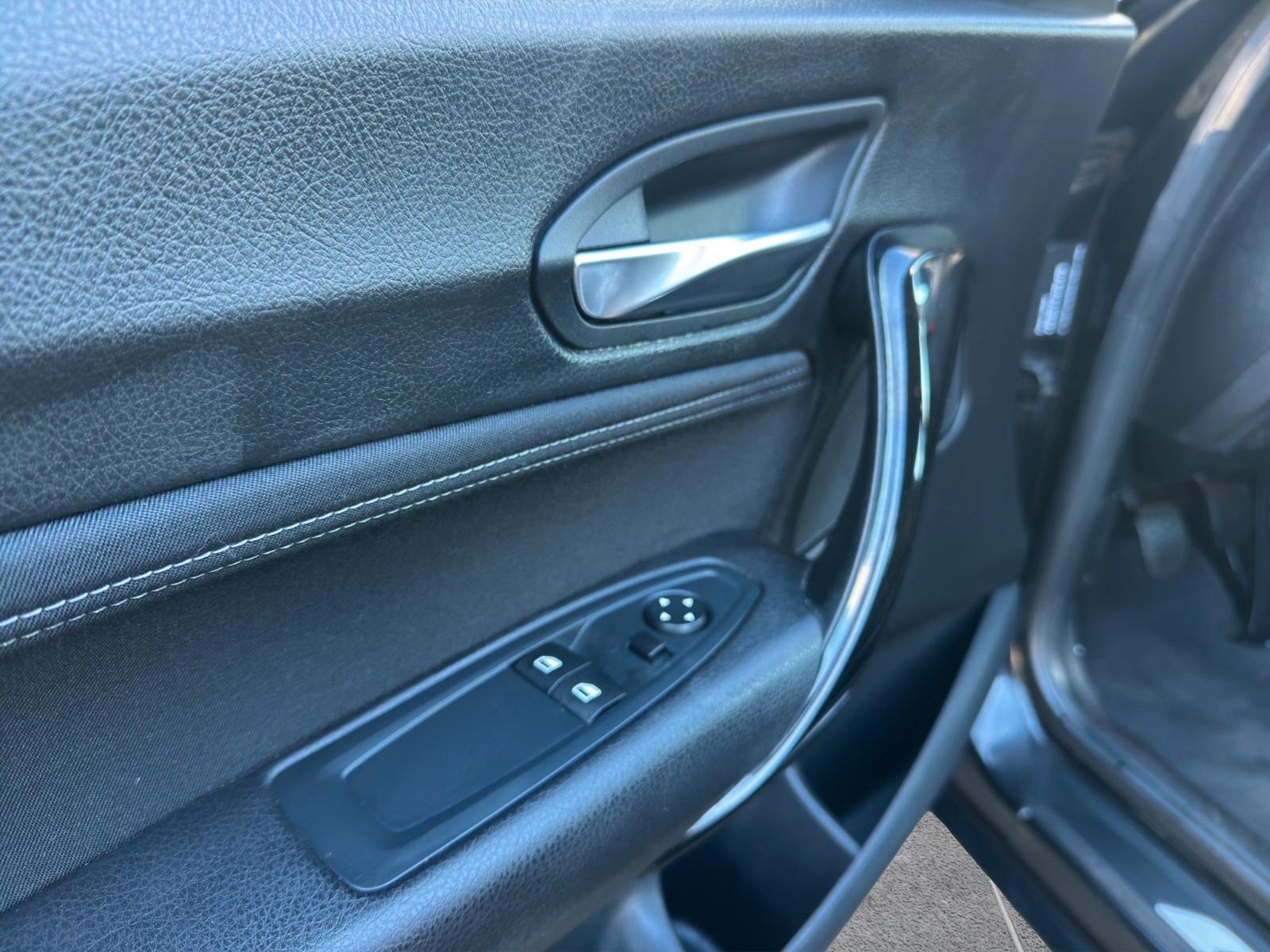 BMW 120i*Sport Line* TEMPOMAT*LED*NAVI*PDC*