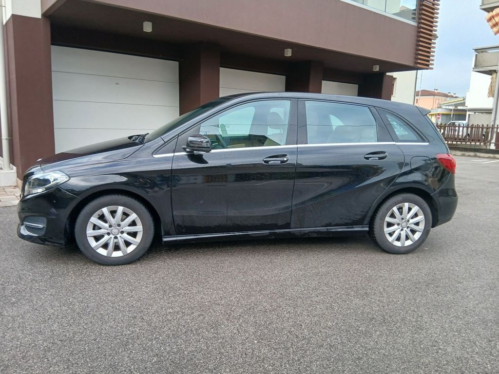 Image of Mercedes-Benz B 180