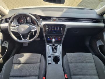 Fahrzeugabbildung Volkswagen Passat Variant 1.5 TSI DSG Business  NAVI