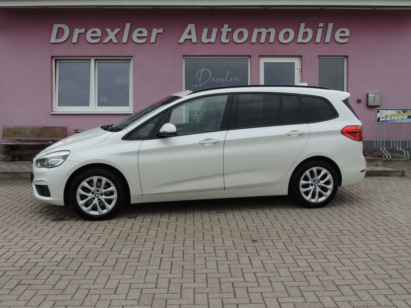BMW 220 - 1