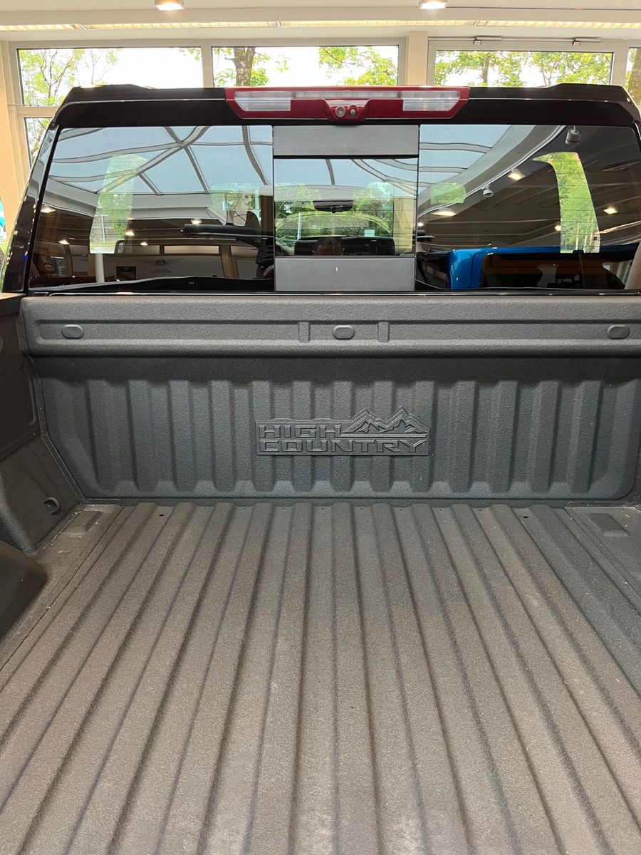 Fahrzeugabbildung Chevrolet Silverado 6.2 V8 High Country*Z71 *KlappeLPG