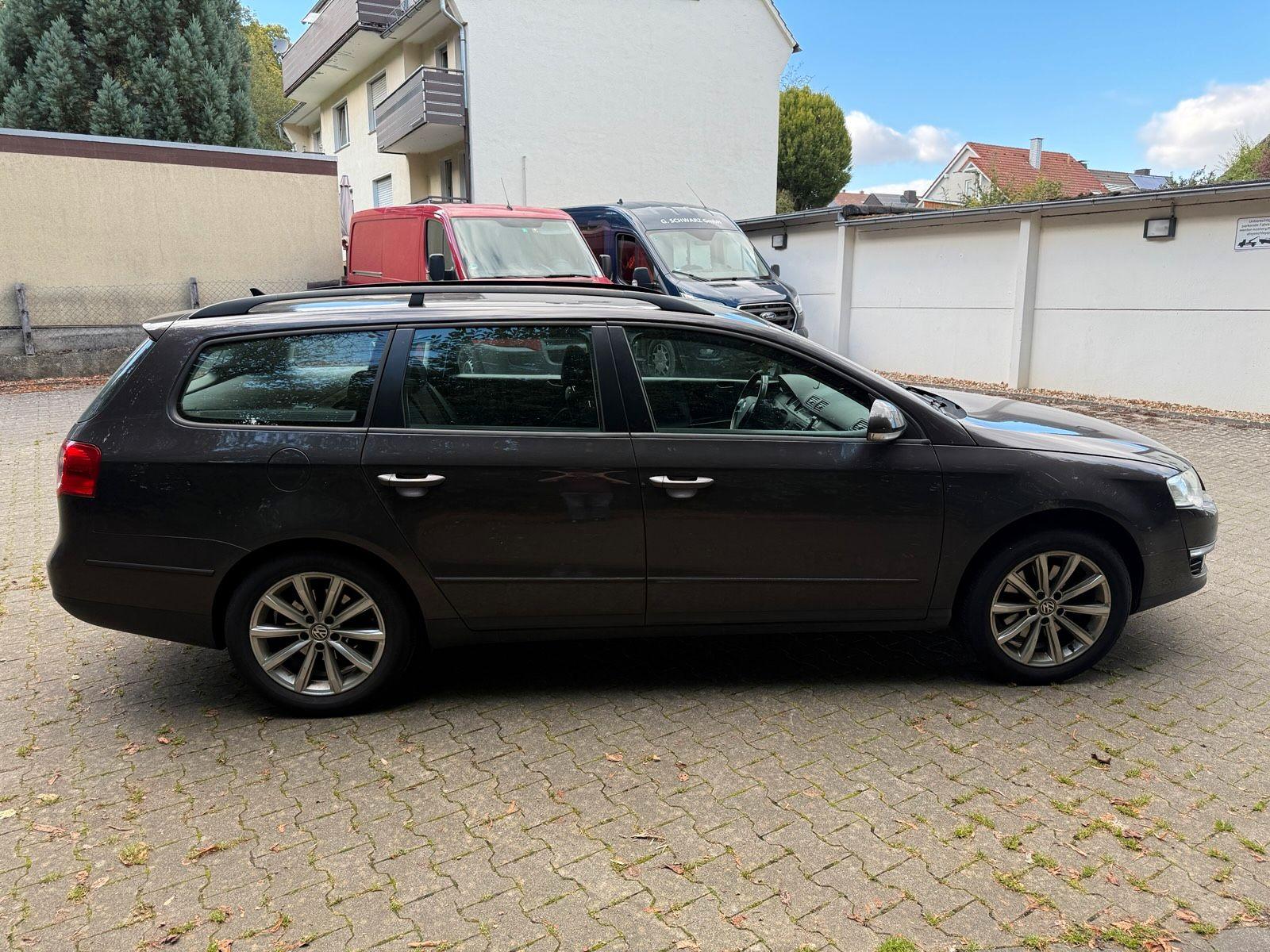 Volkswagen Passat 2009 — салон