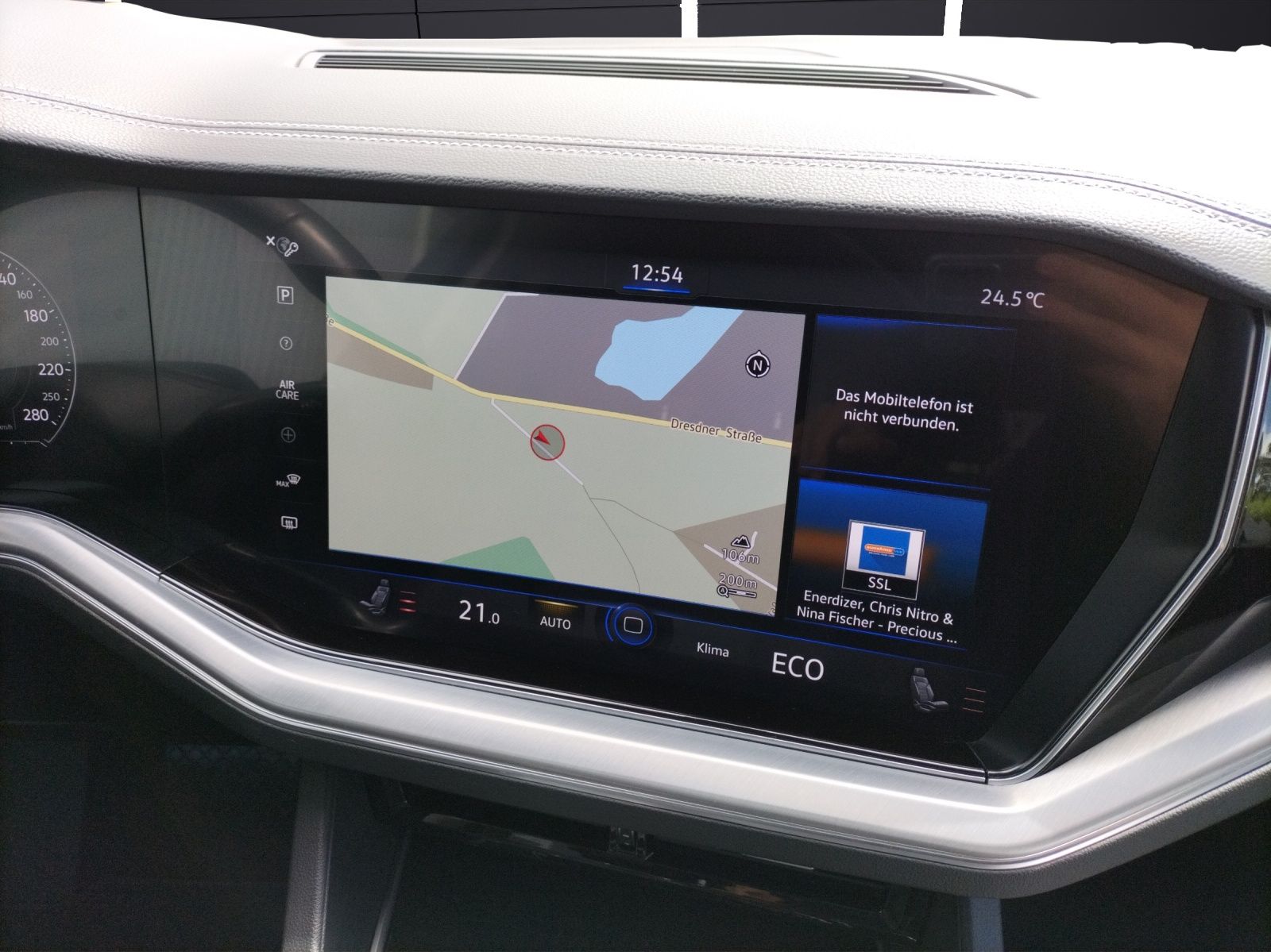 Fahrzeugabbildung Volkswagen Touareg Elegance 4M eHybrid LED PANO AHK SHZ PDC
