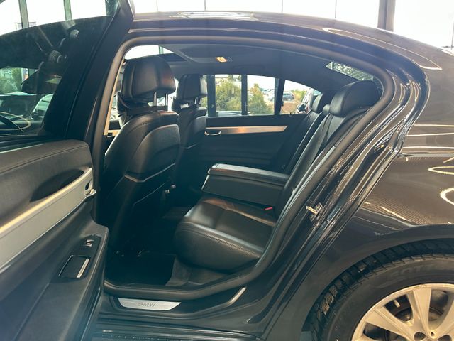 BMW 740 d xDrive *HeadUP*KomfortSitze*Vollauss.*